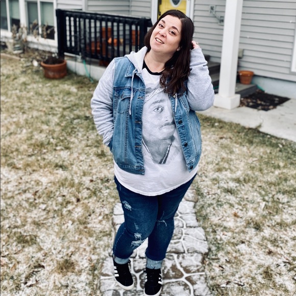 Meet your Posher, Jenny - Picture 1 of 1